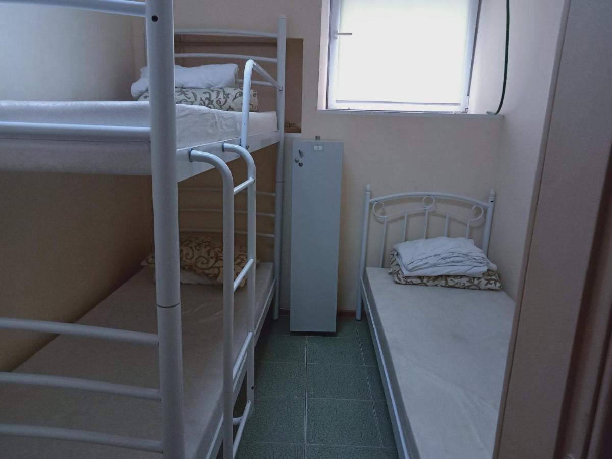 Адмирал Хостел Odessa Exterior foto
