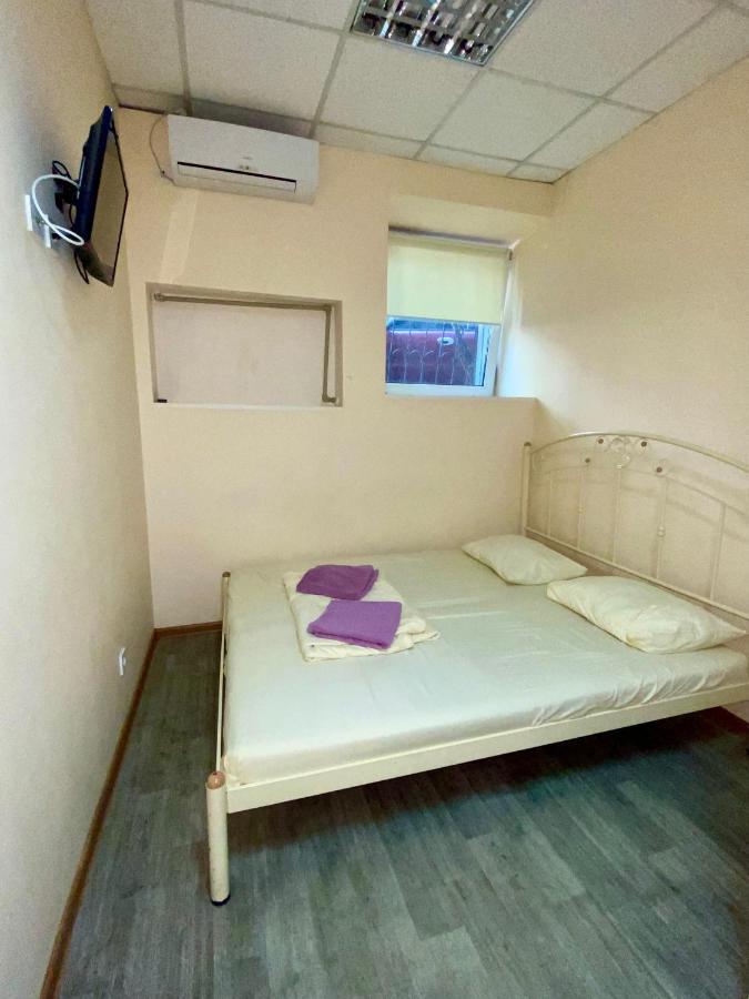 Адмирал Хостел Odessa Exterior foto